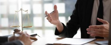 Good service cooperation, Consultation of Businesswoman and Male lawyer or judge counselor having team meeting with client, Law and Legal services concept.